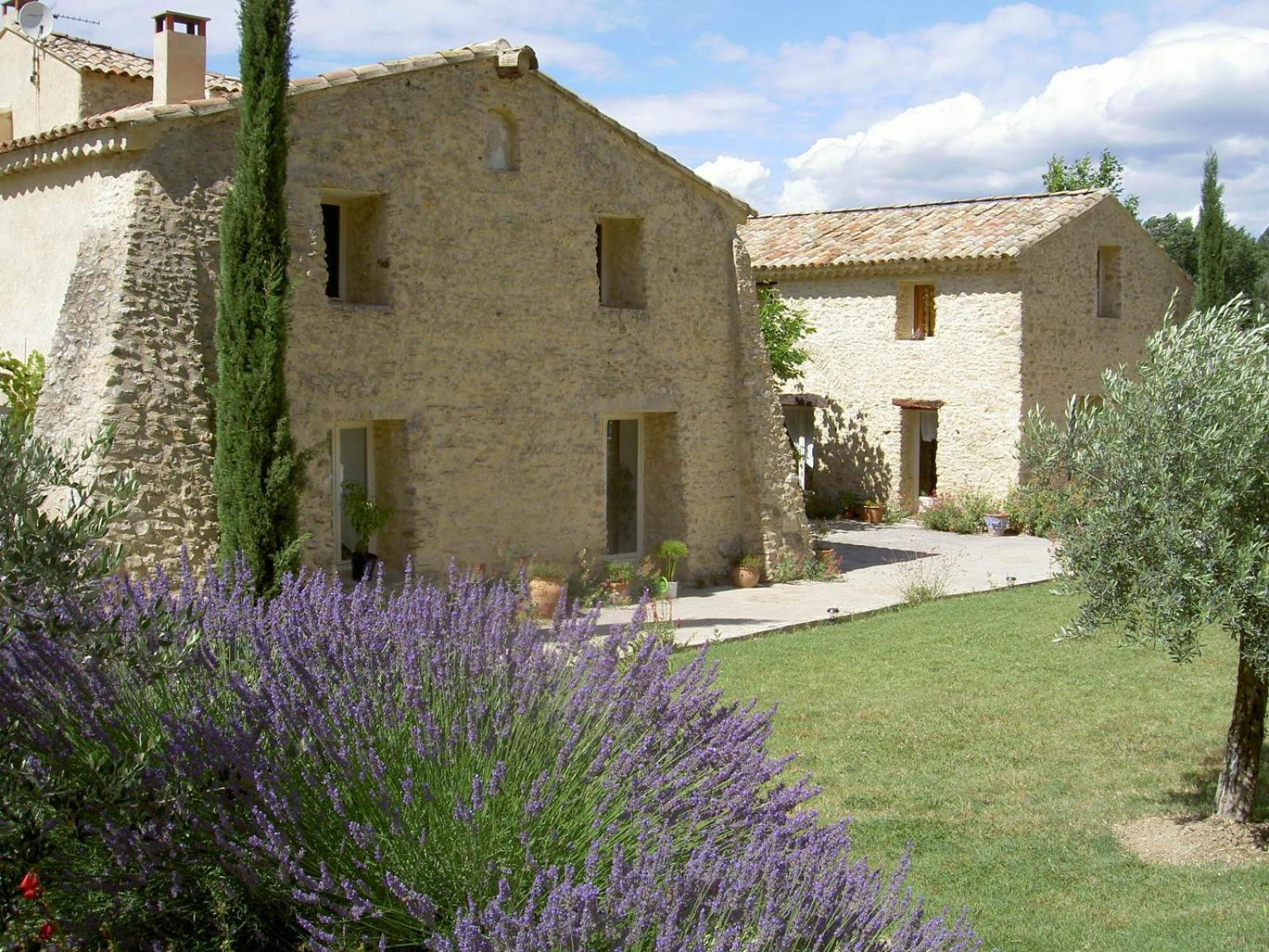 Malaucène Gite Aux Tournesols מראה חיצוני תמונה